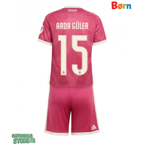 Real Madrid Arda Guler #15 Replika Babytøj Tredje sæt Børn 2026-27 Kortærmet (+ Korte bukser)